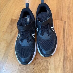 Nike Cosmic Runner Little Kids' Running Shoes - size 1
